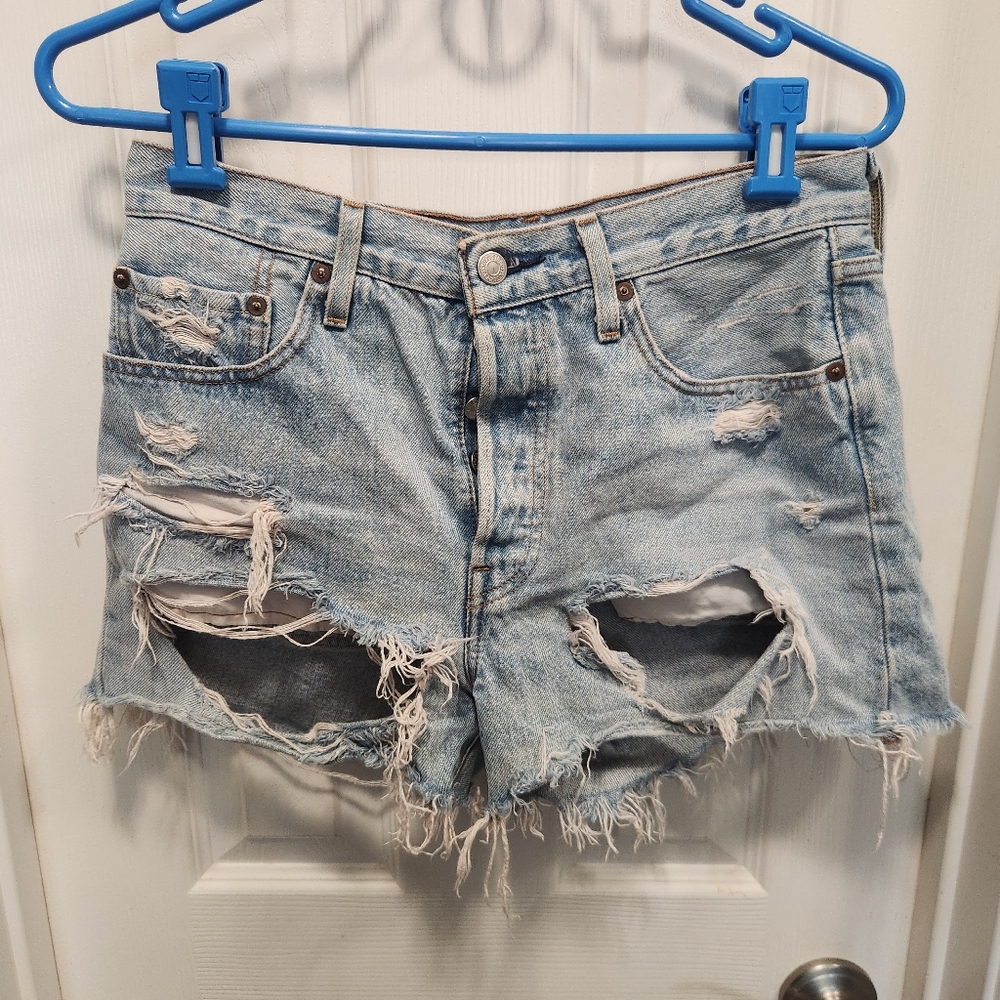 Levi's 501 shorts size 27x3